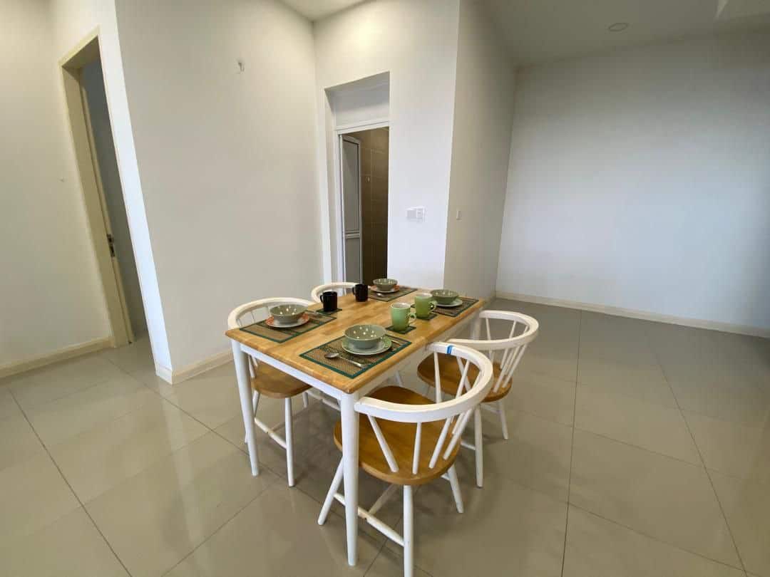 Condominium Medini 4