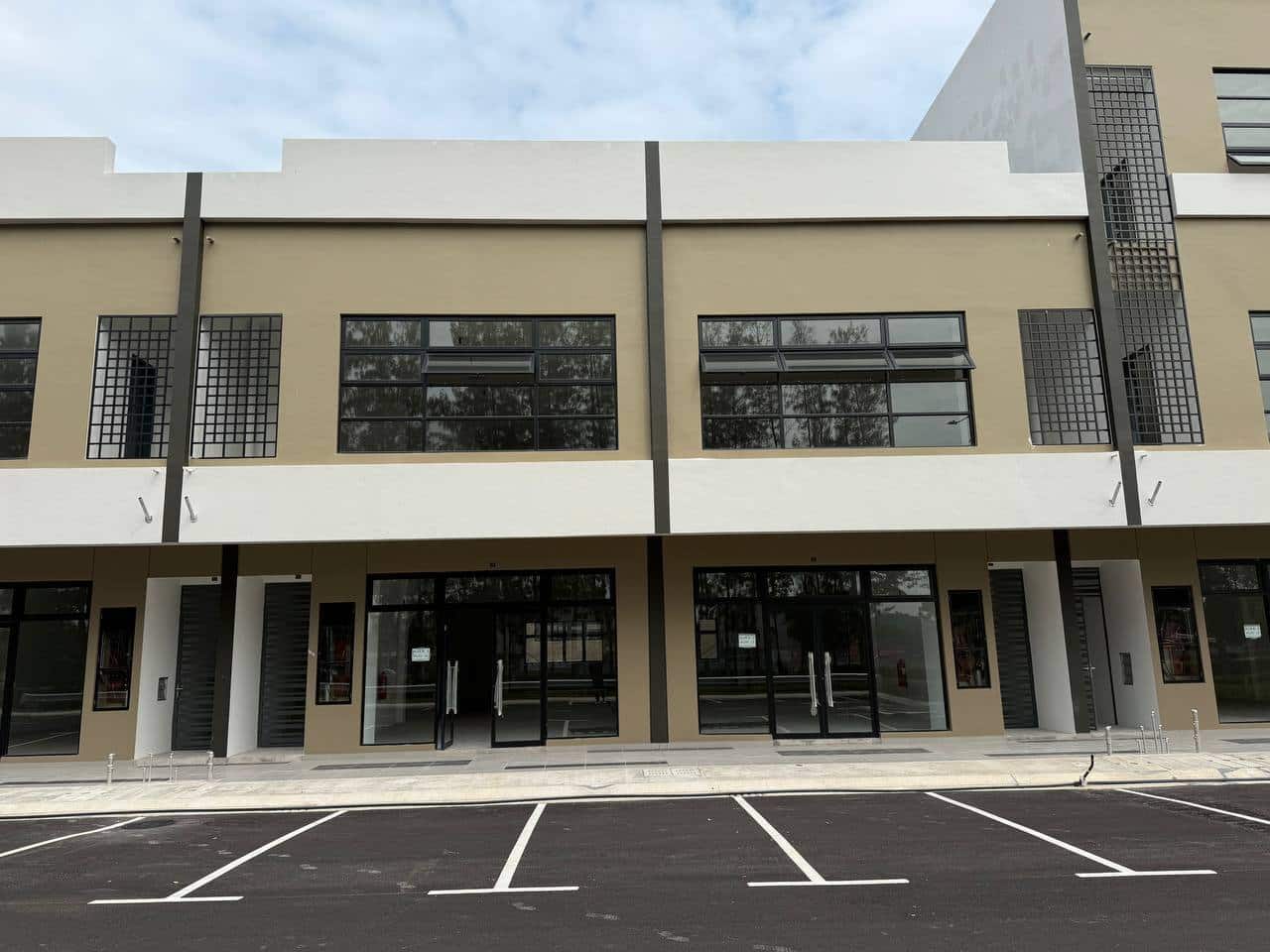 3-Storey Shop Office Horizon Square 6