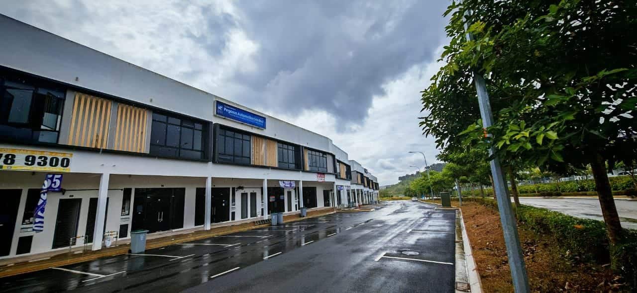 Double Storey Shoplot Kaze Boulevard