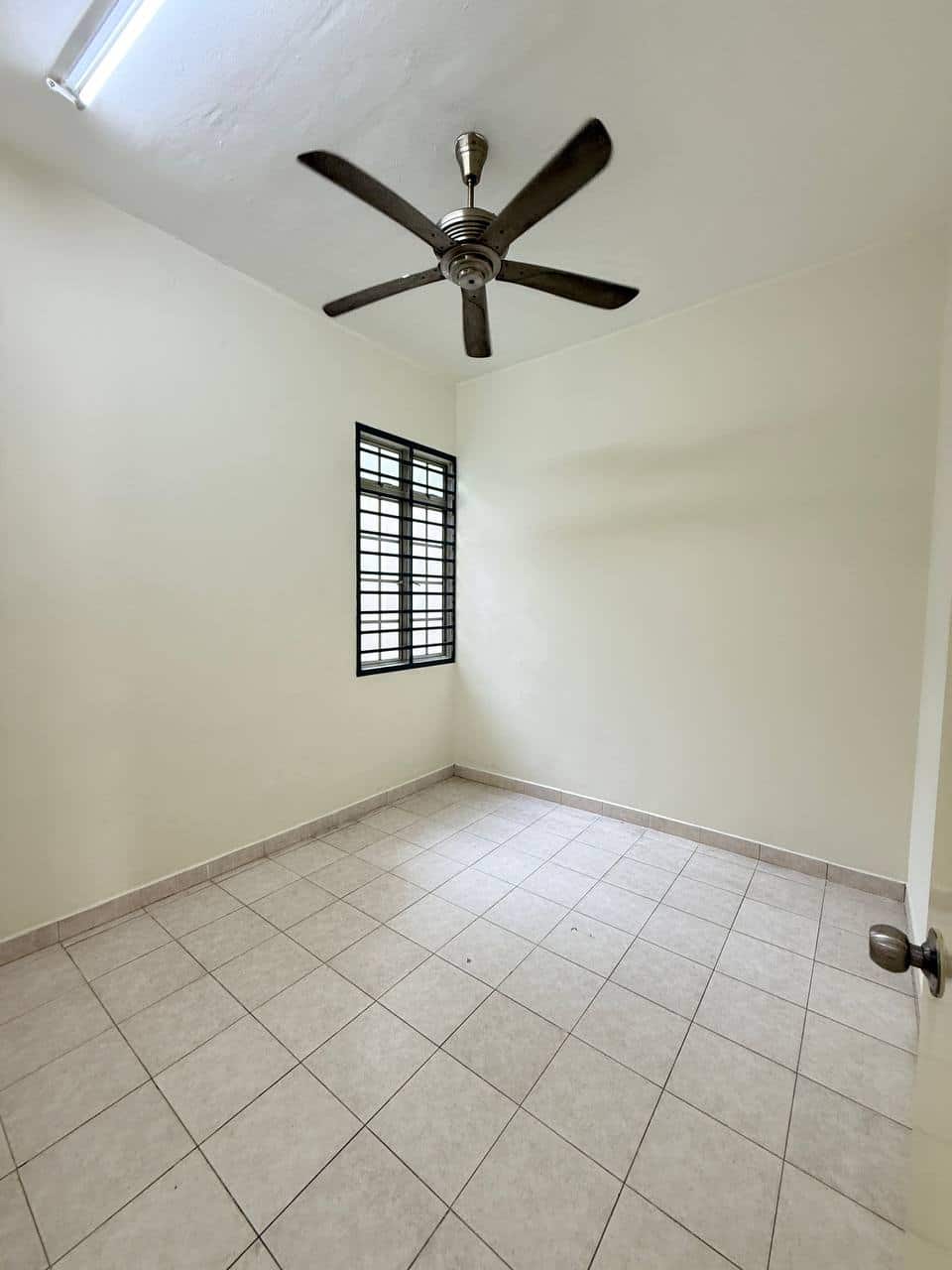 Double Storey Terrace Taman Desa Tebrau 5
