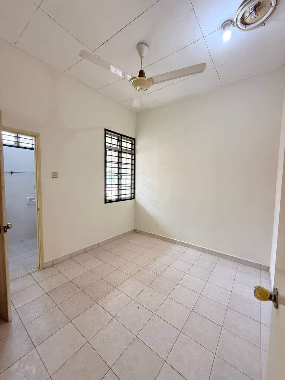 Double Storey Terrace Taman Desa Tebrau 6
