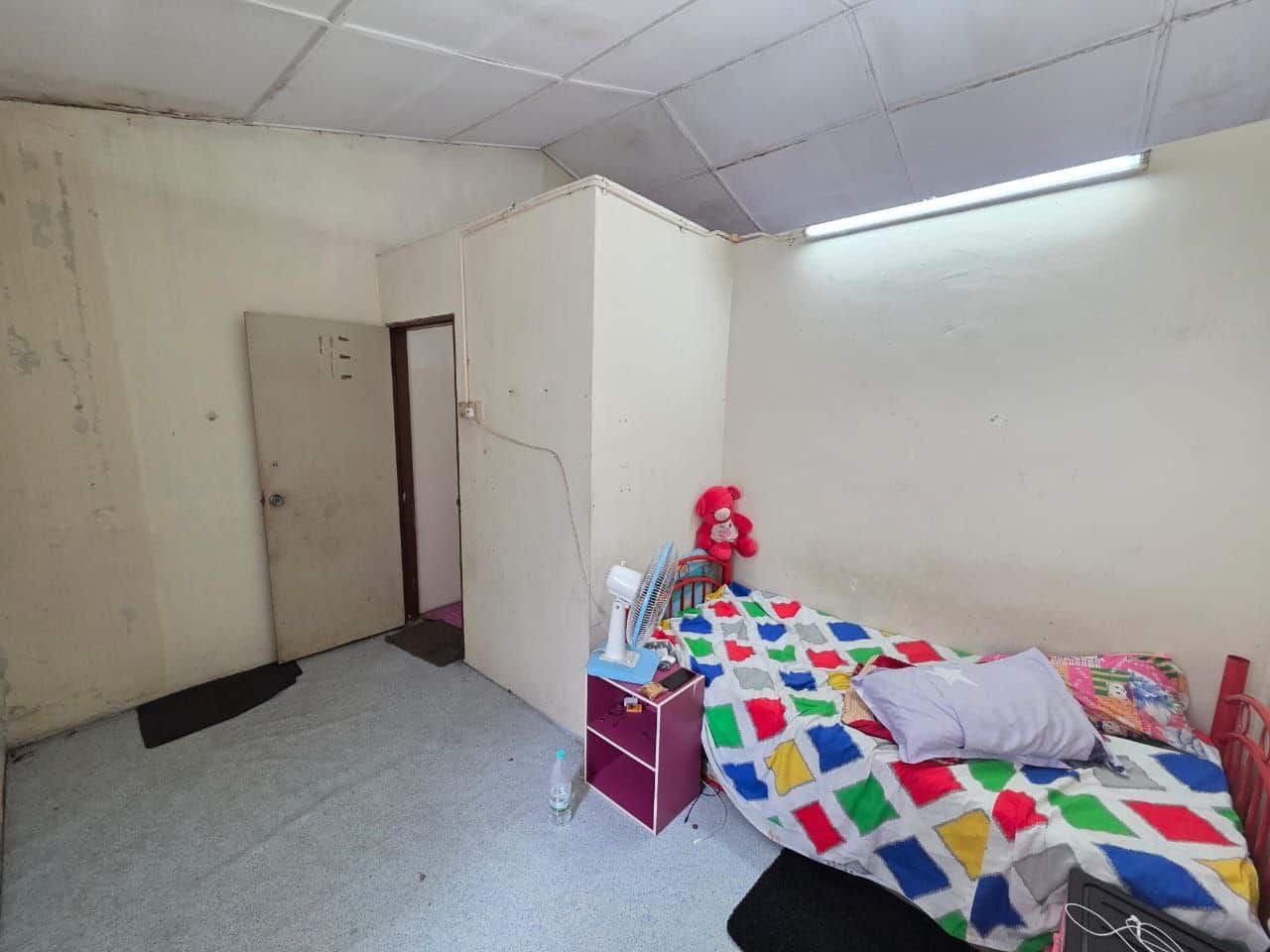 Double Storey Low Cost Pekan Nanas 5