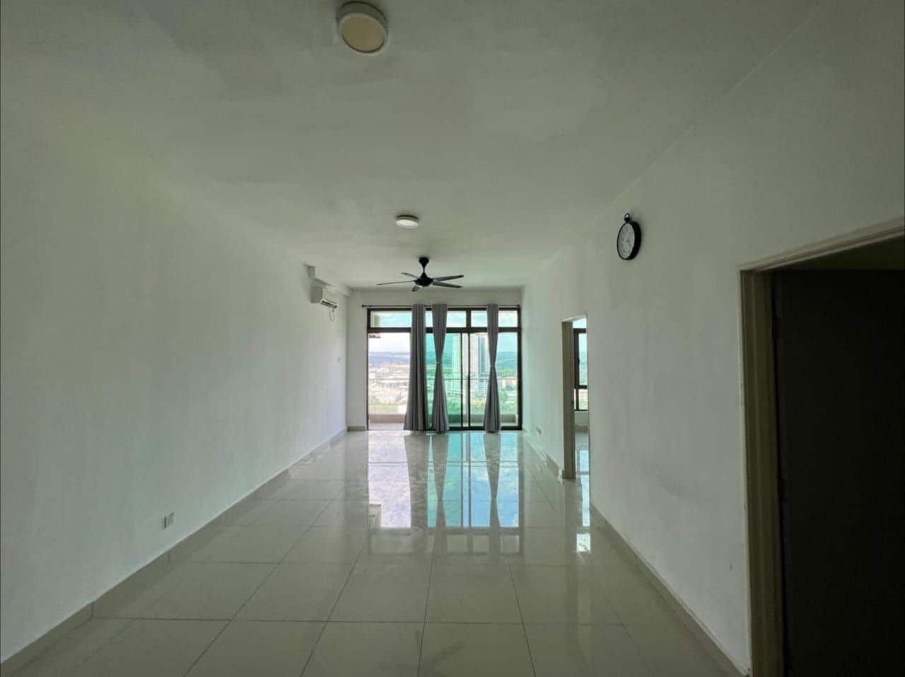 Condo Parc Regency 2