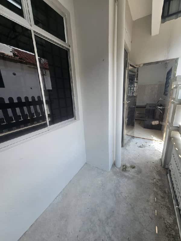 Double Storey Terrace House Taman Pulai Utama 6