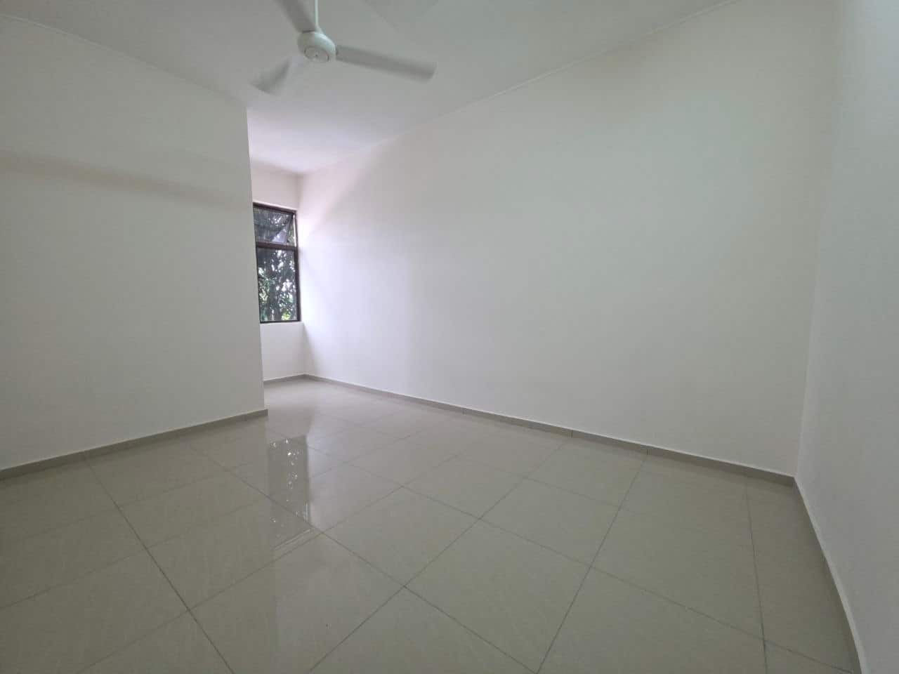 Double Storey Terrace House Jalan Mewah Pekan Nanas 2