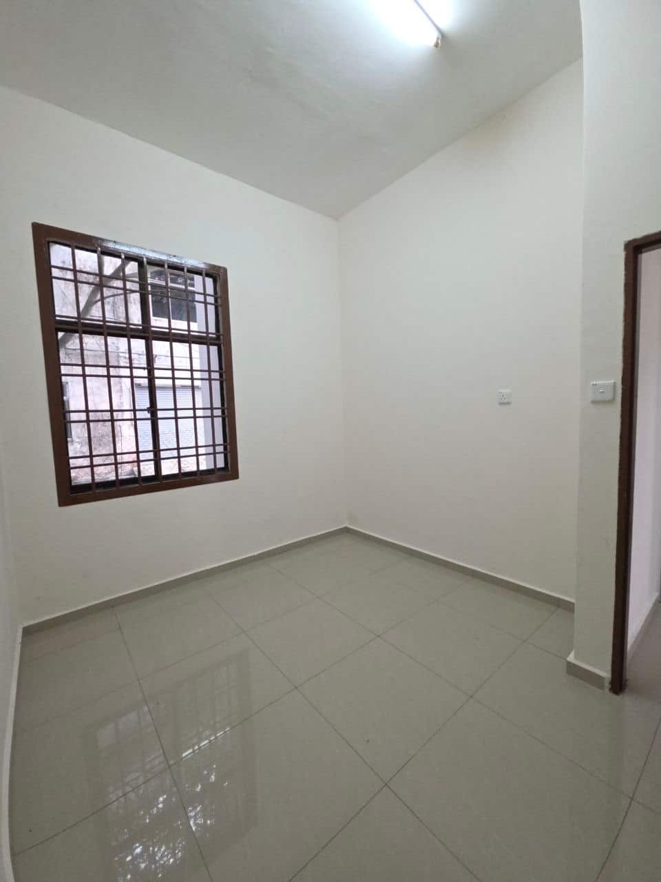 Double Storey Terrace House Jalan Mewah Pekan Nanas 7