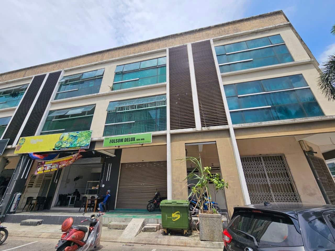Three Storey Shop Lot Jalan SILC 2 3