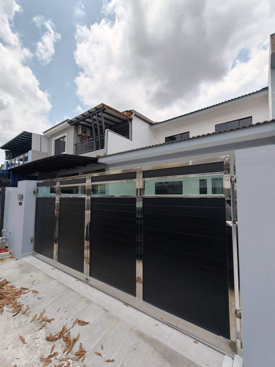 Double Storey Taman Ungku Tun Aminah 4