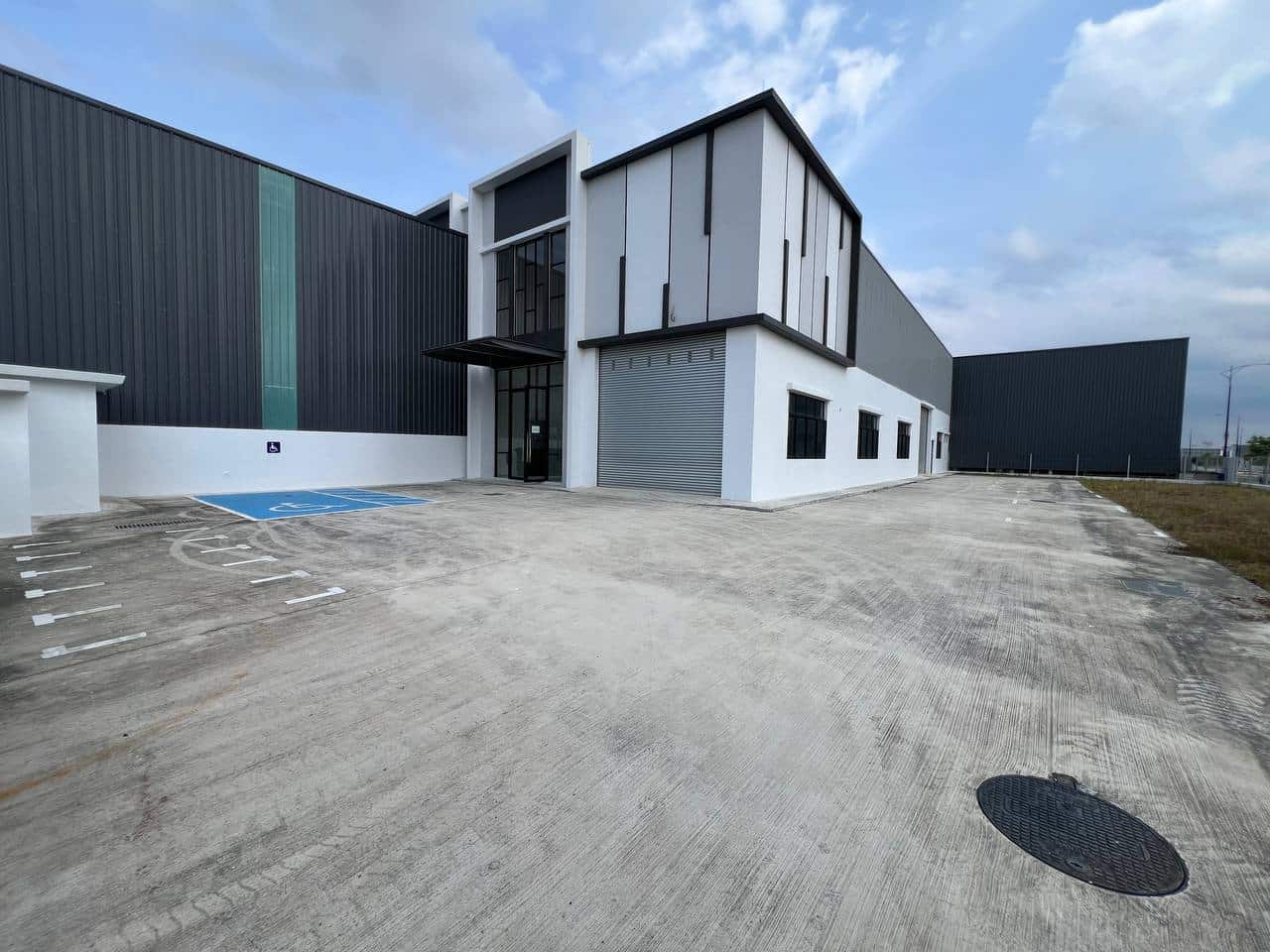 Corner lot Single Storey Cluster Factory Eco Business Park 1 Phase 3 @ Dato Onn