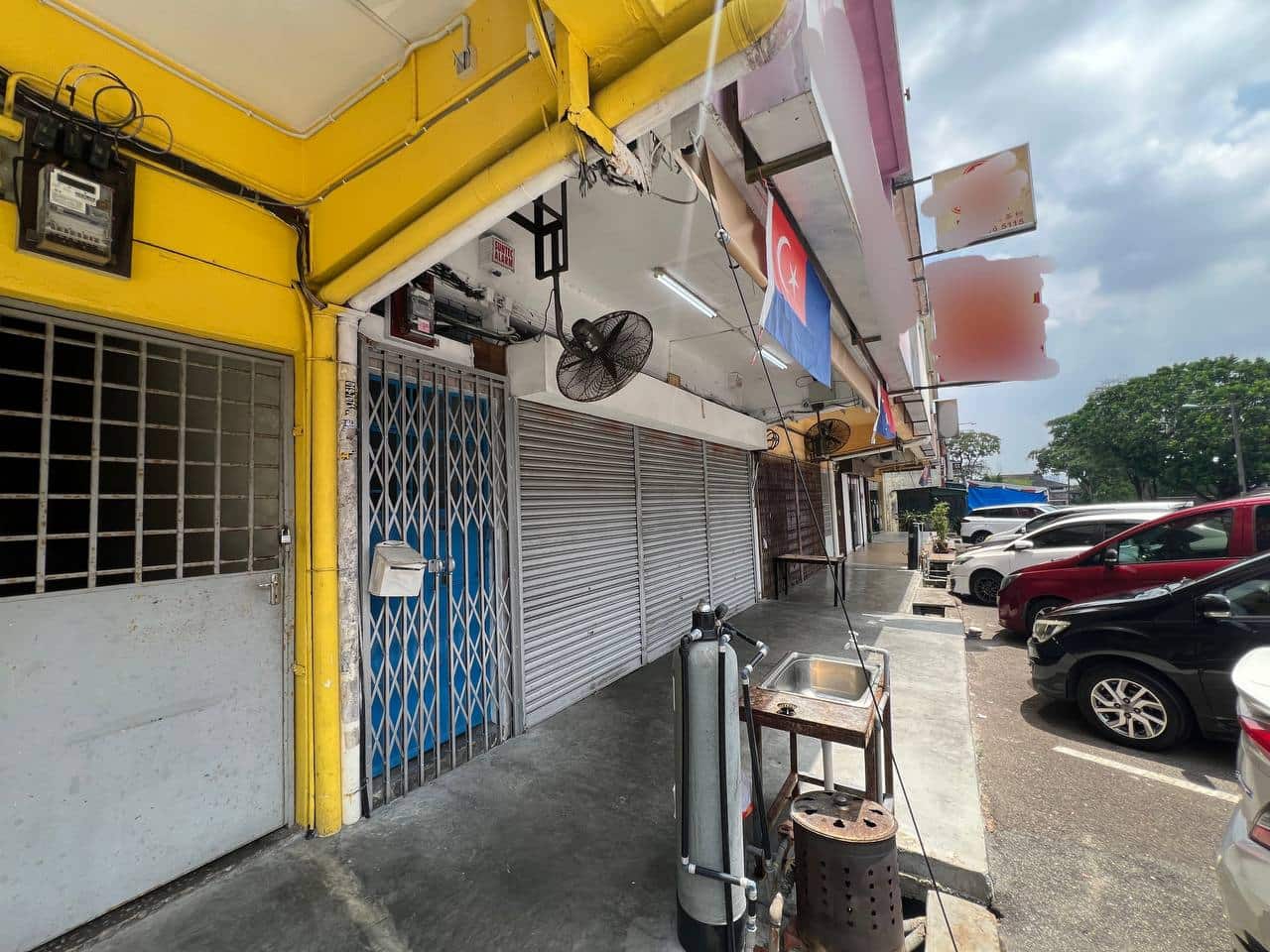 1st Floor Shoplot Jalan Dedap 8