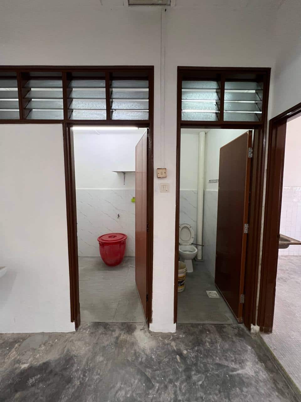 1st Floor Shoplot Jalan Dedap 9