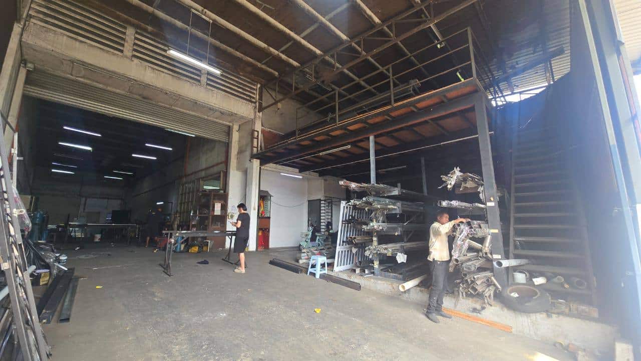 1.5 Storey Terrace Factory Endlot Taman Johor Jaya 6