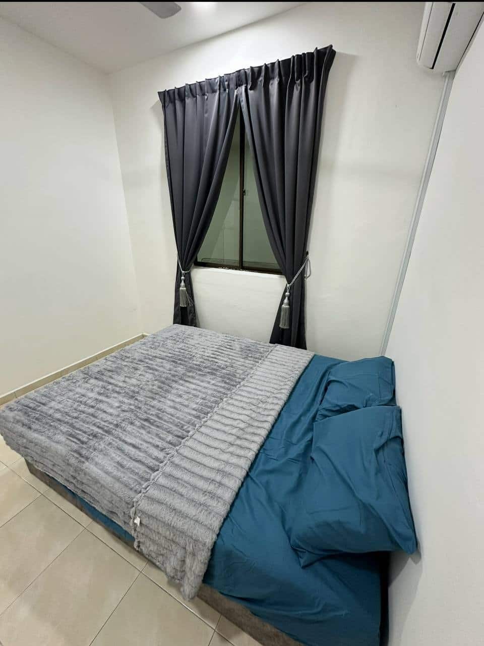 Queen Bed Room with A/C attached UTM 4