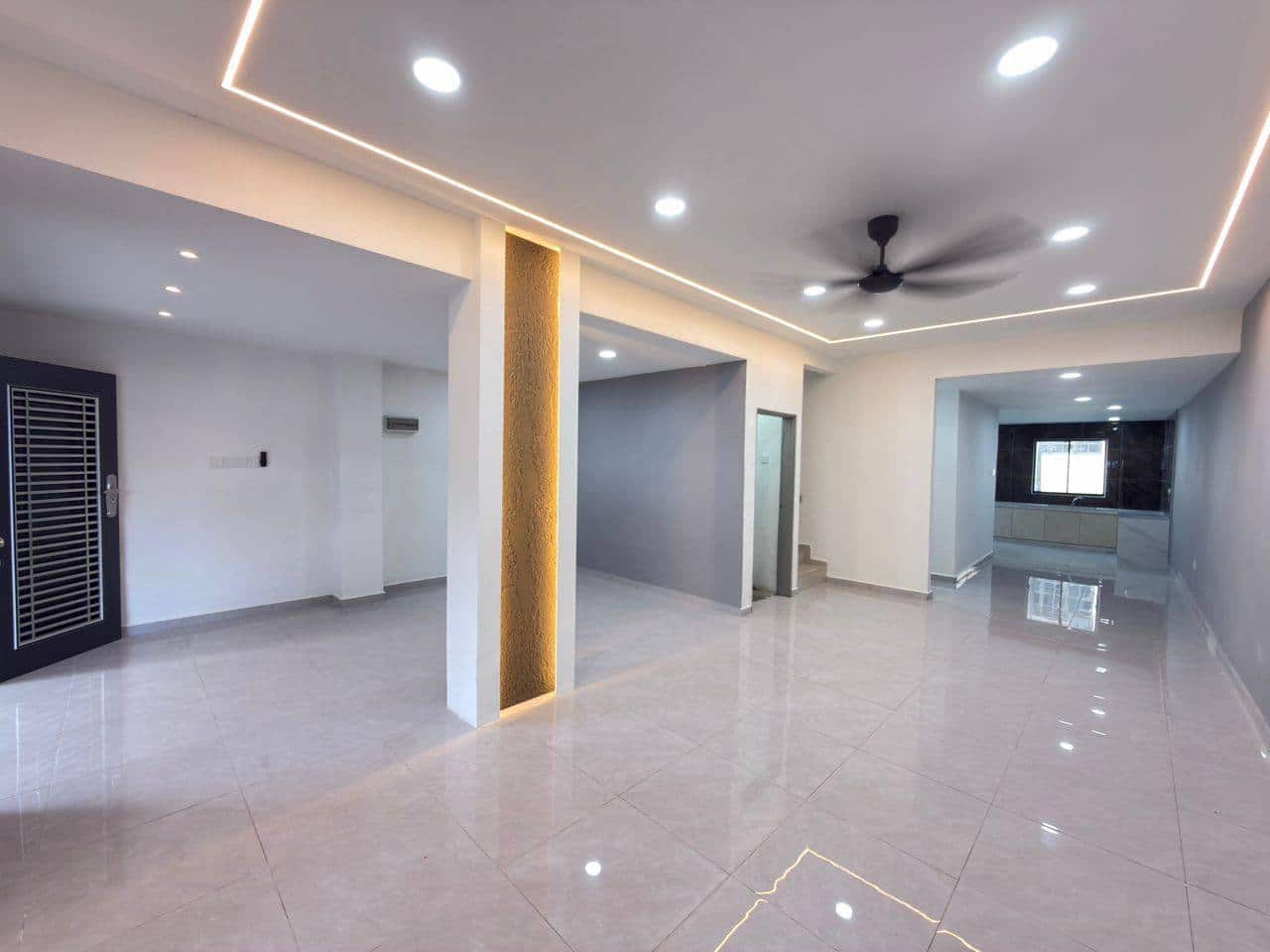 Double Storey Terrace House Molek 2