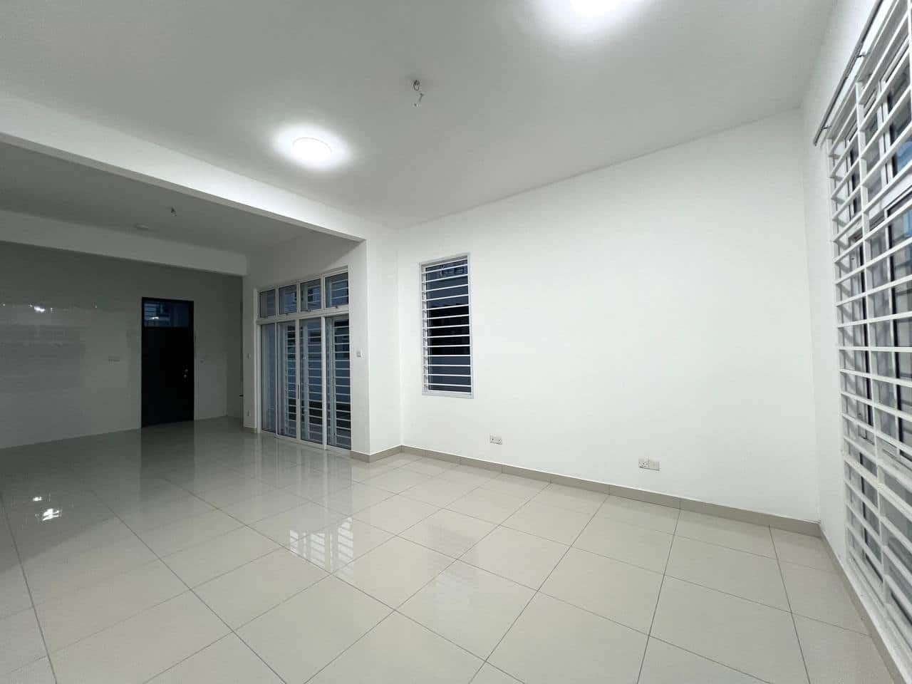 Double storey Semi-D Ponderosa Green 7