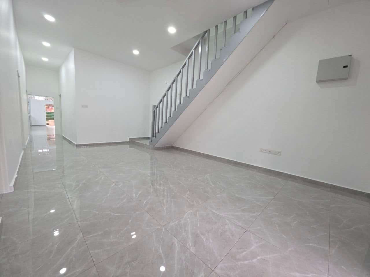Double Storey Terrace Pekan Nanas