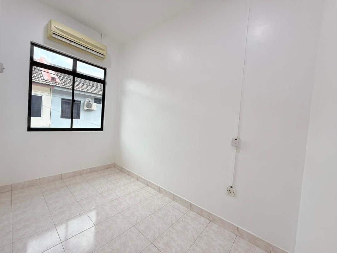 Double storey Terrace Mutiara Rini 4