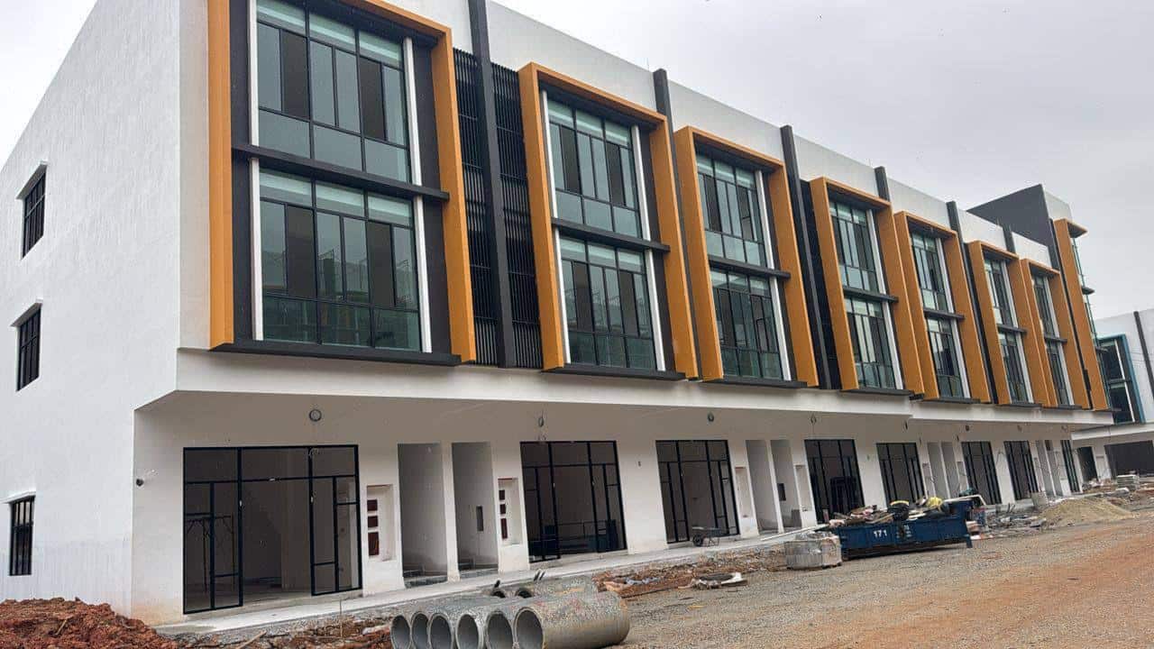 3 storey shop lot Permas Avenue 2
