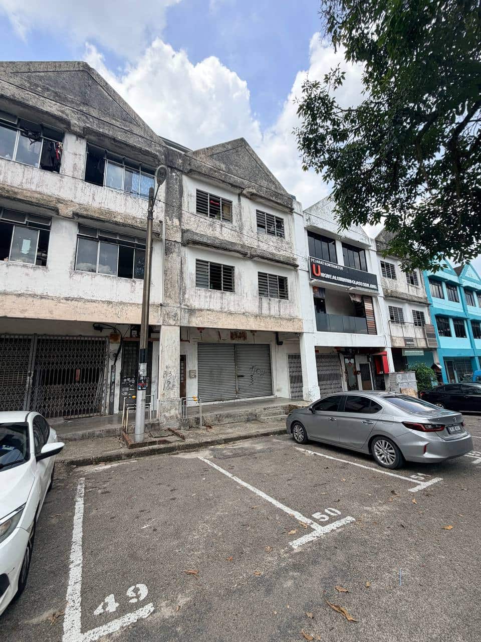 Three storey shoplot Taman Puteri Wangsa 4