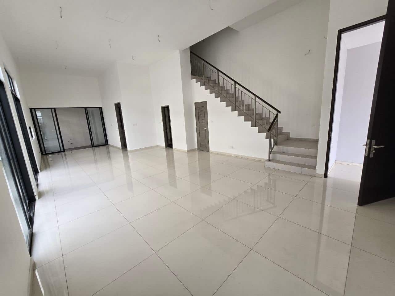 Double Storey Cluster House Austin Crest
