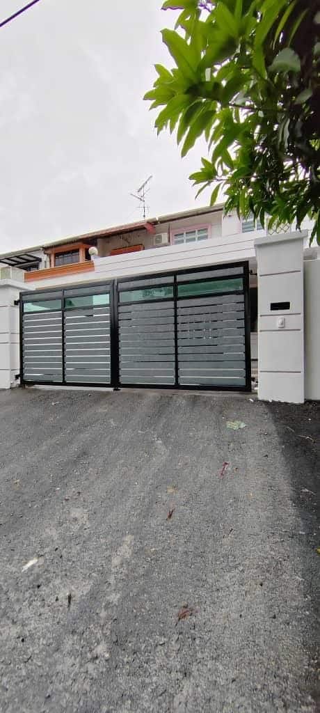 Double Storey Terrace Dedap 27, Taman Johor Jaya 2
