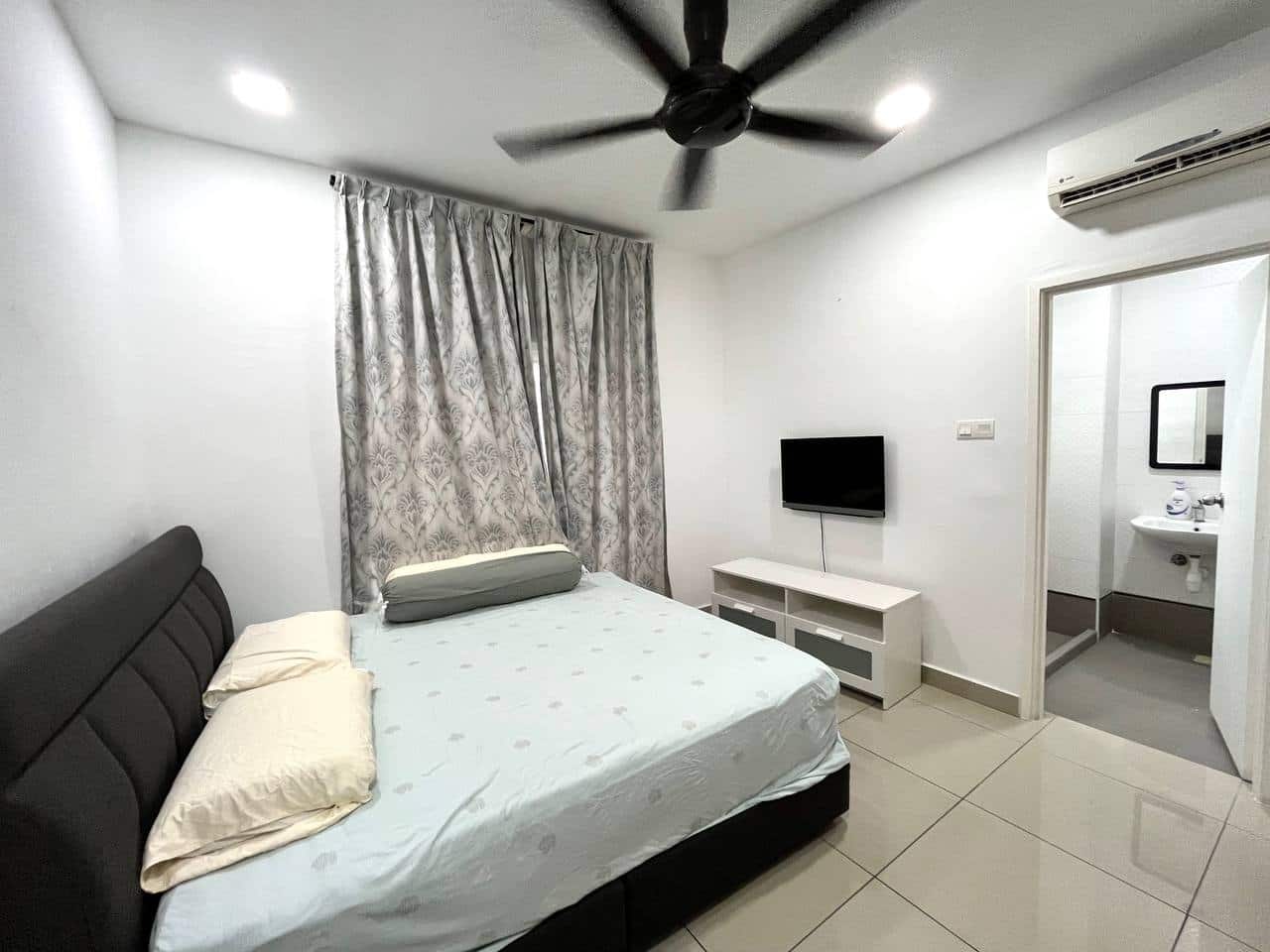 Apartment Amara Larkin Season 7