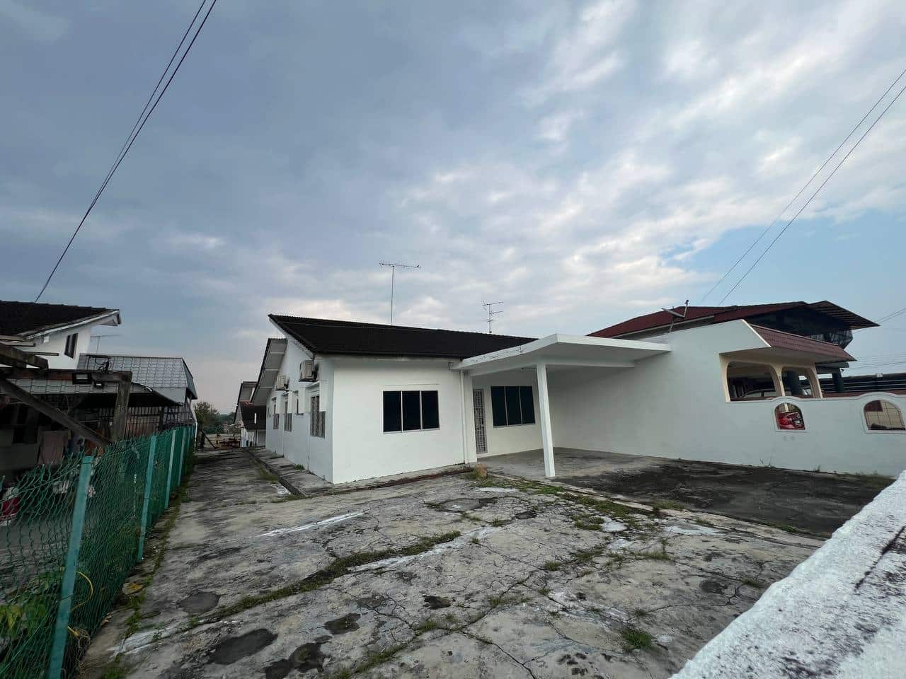 Single storey semi D Taman Sri Lalang