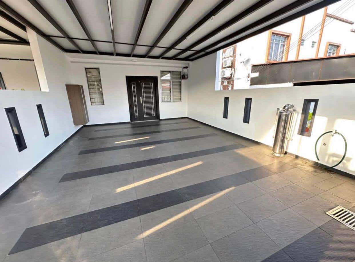 Double storey terrace Taman Daya 3