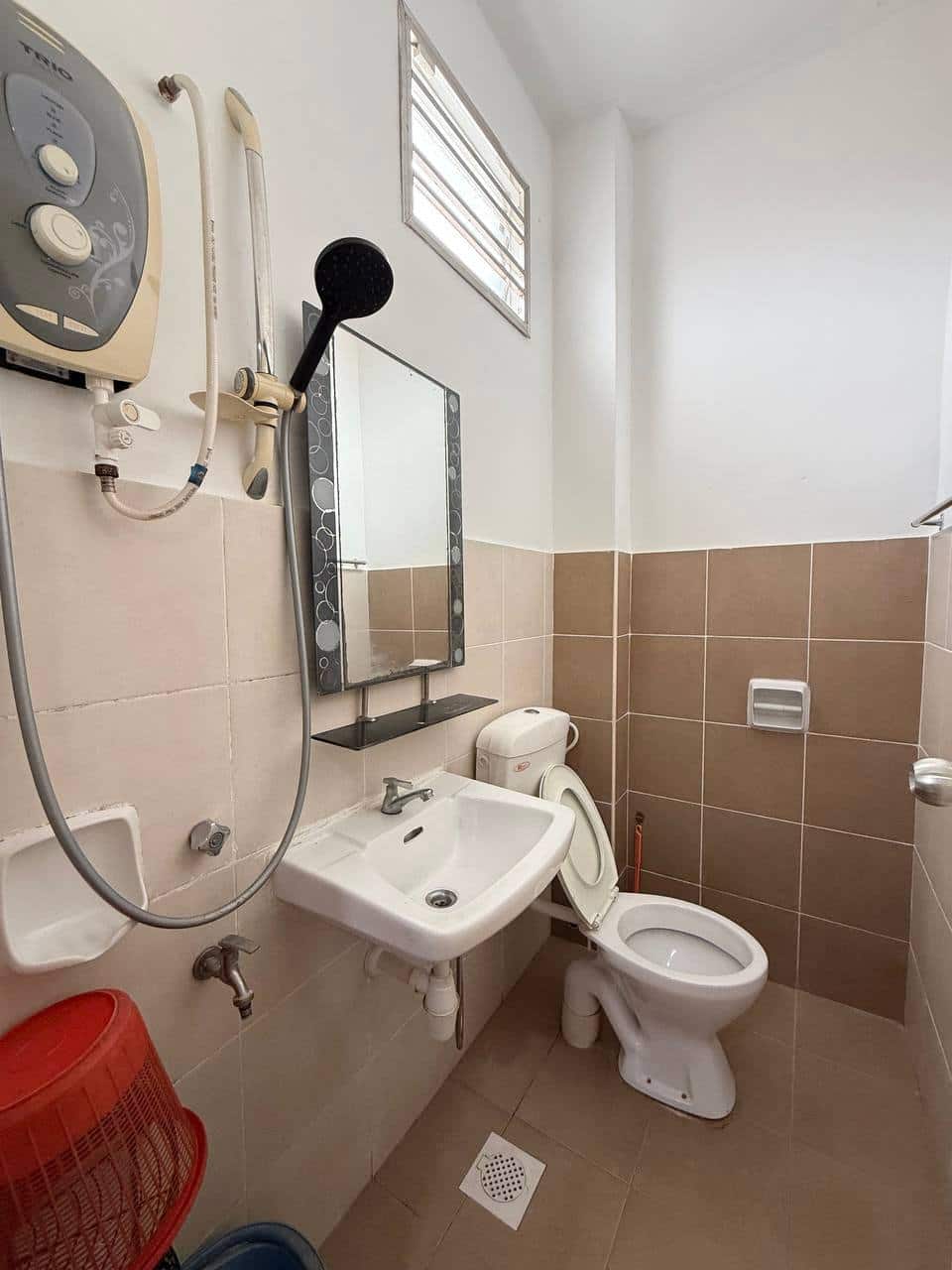 Double storey terrace Taman Daya 10