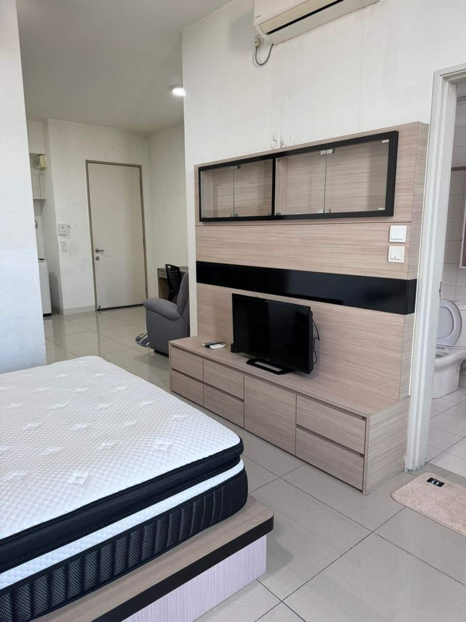Studio Greenfield Regency 2