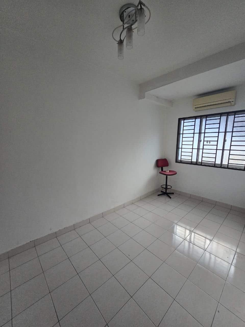 Single Storey Terrace Taman Pelangi Indah 3