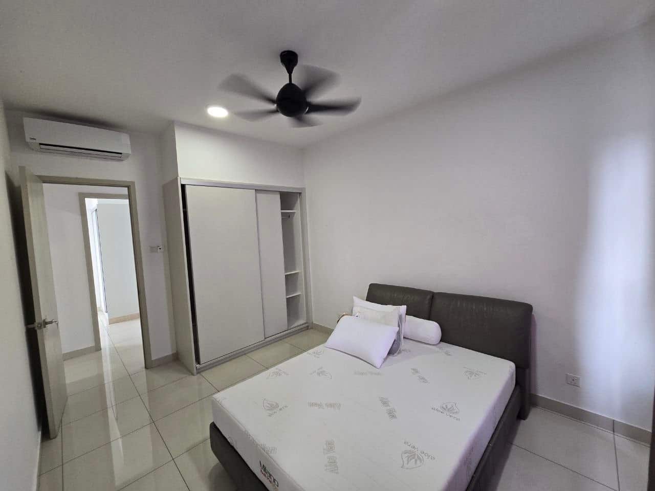 Condominium Sutera Utama 4