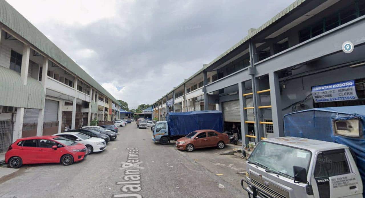 1.5 Storey Terrace Factory Jalan Permas 9 3