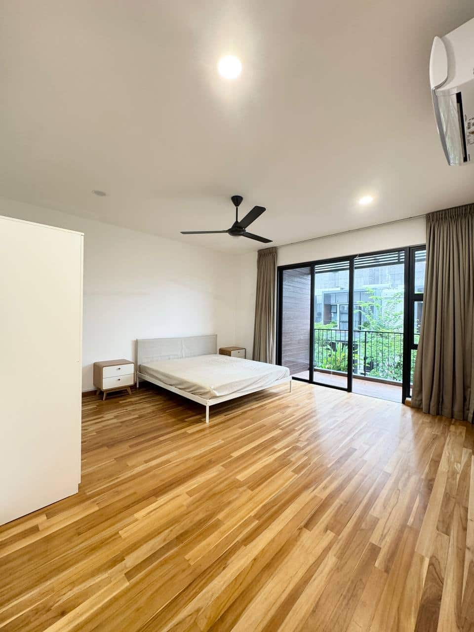 Double Storey House Waterway Residence 4