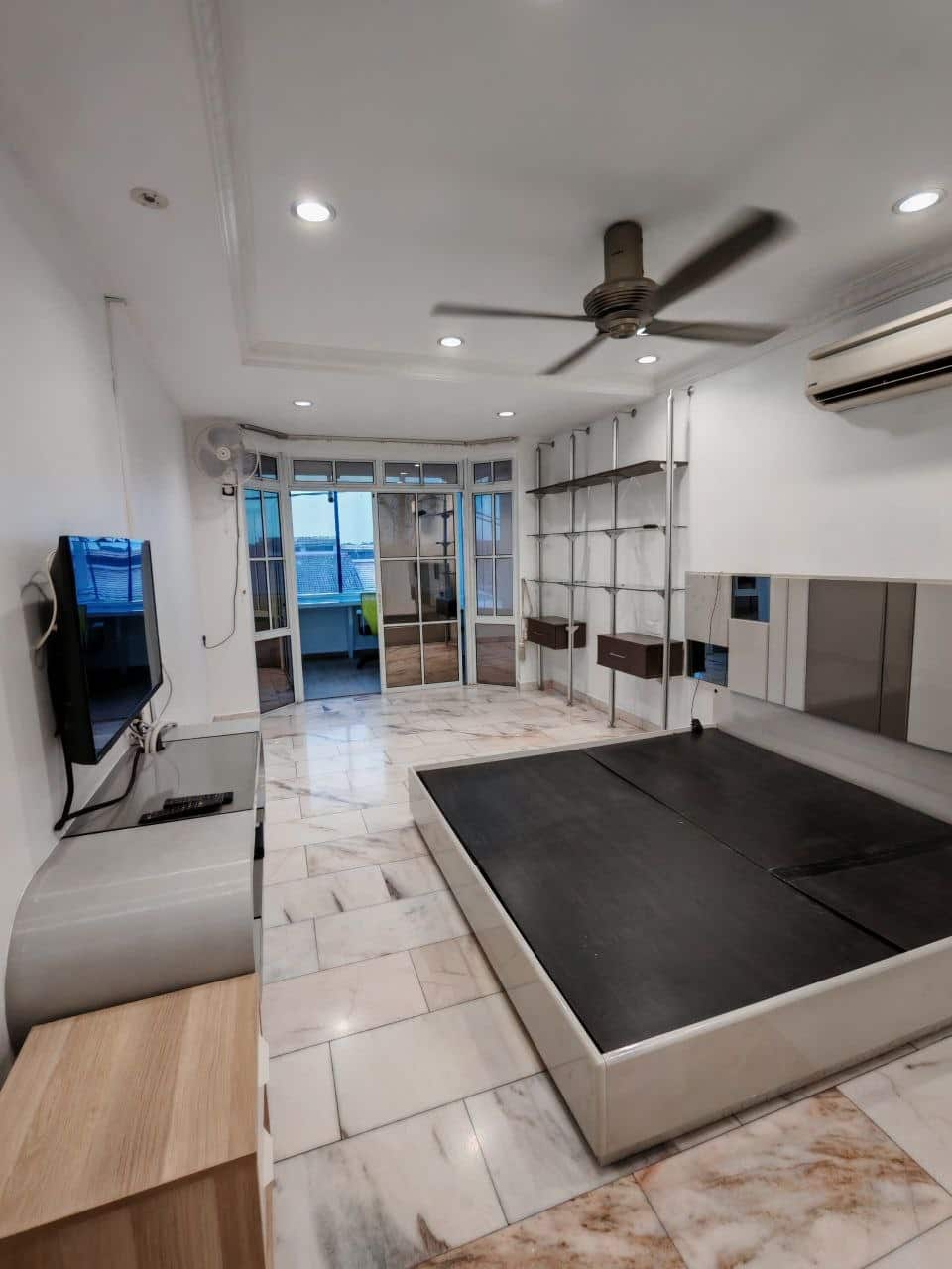Double Storey Terrace Jalan Anggerik 3x