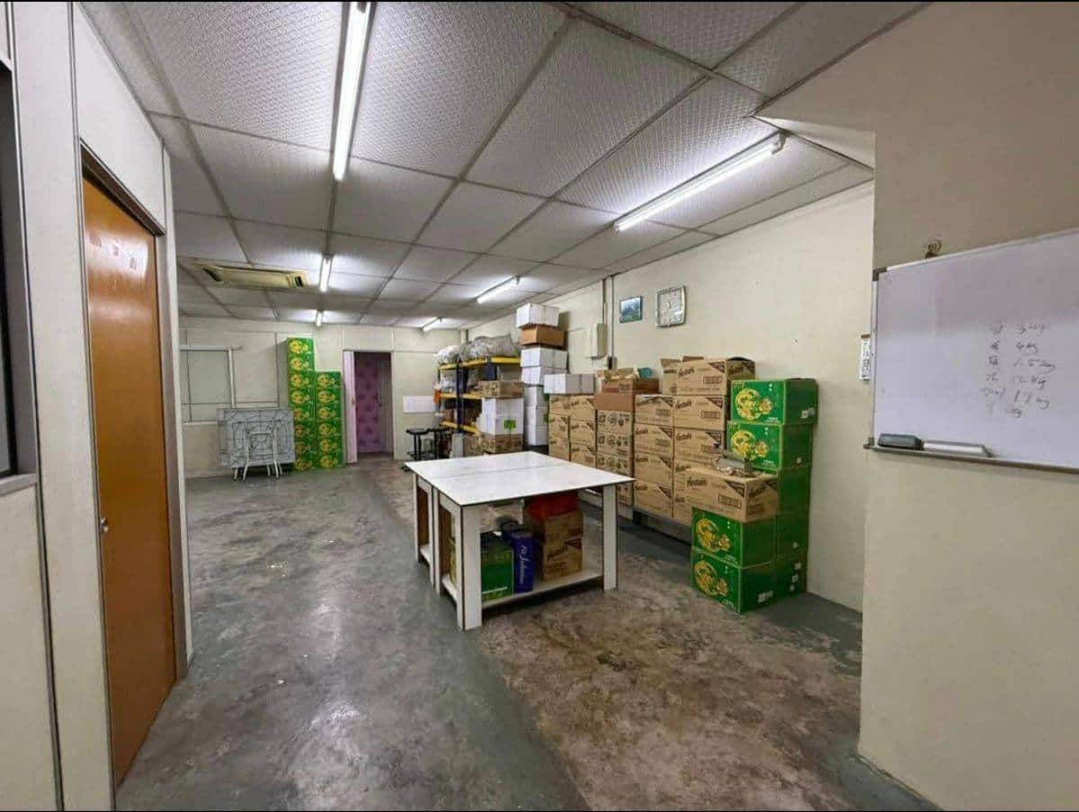 Single Storey End Lot Taman Rinting 7