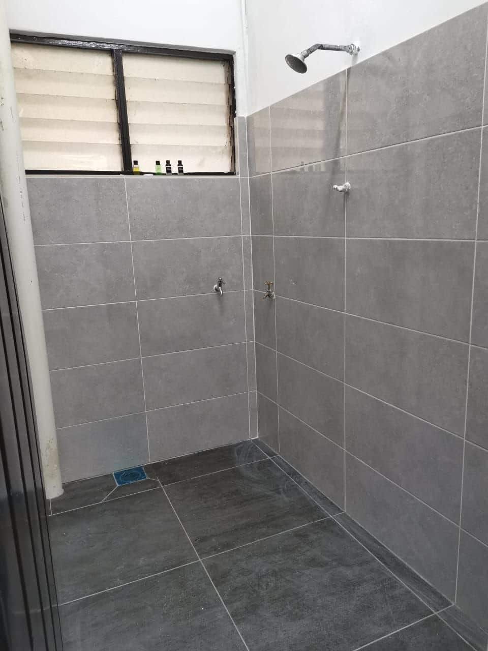 Flat Flora Heights 8