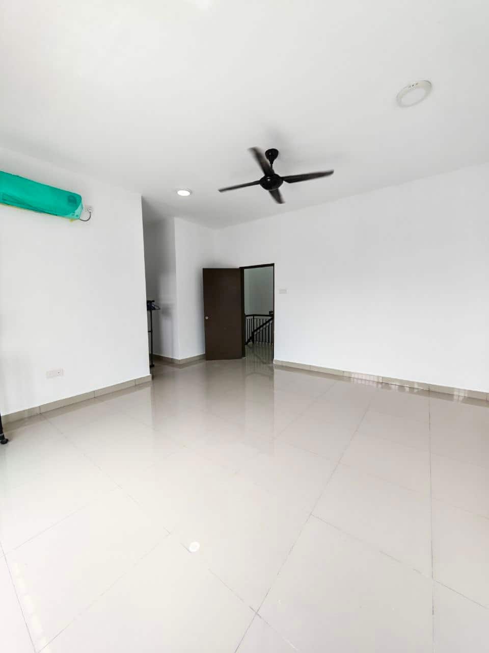 Double Storey Endlot Taman Pulai Hijauan 2