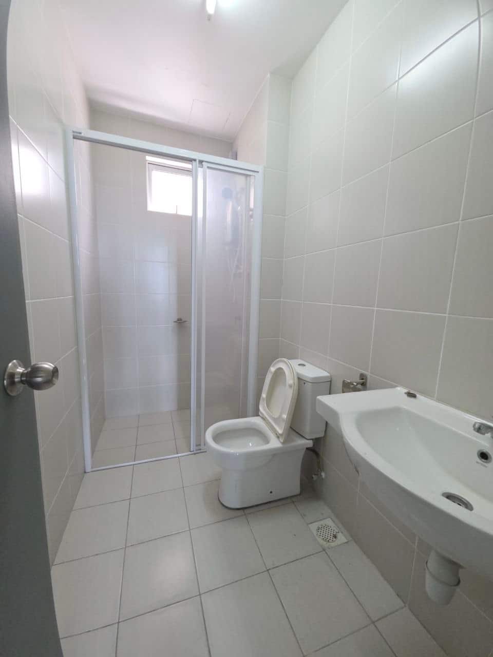 Condo Meridin Bayvue 9