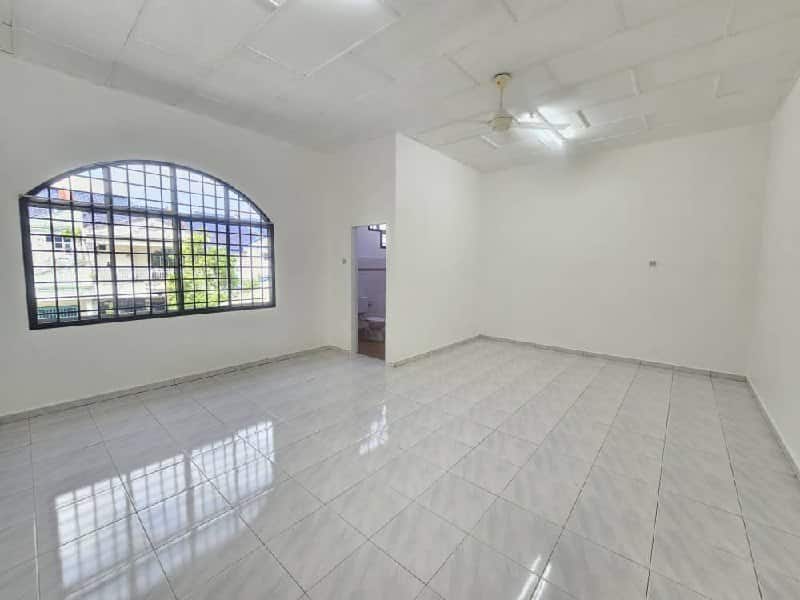 Double Storey Terrace House Pulai Utama