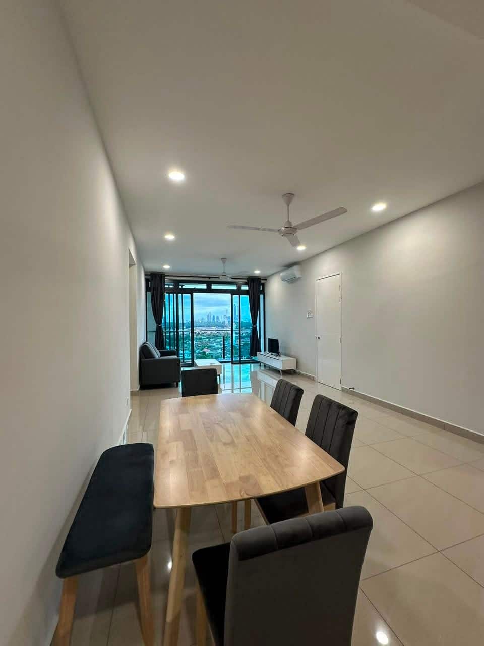 Dual key Botanika Tebrau Coast