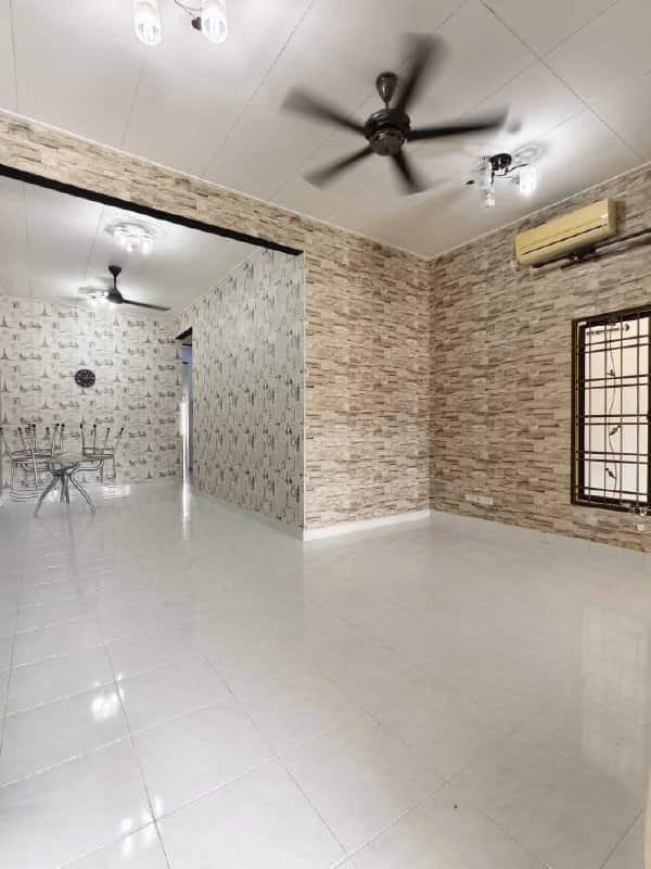 Single Storey Terrace Seri Austin 3