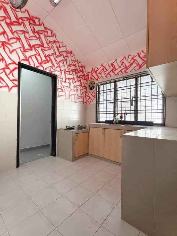 Single Storey Terrace Seri Austin 9