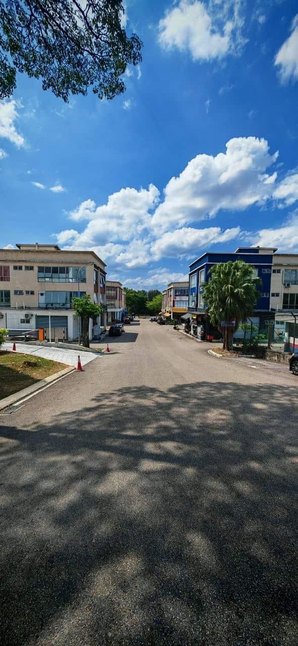 3 Storey Shoplot Taman Austin Perdana 5