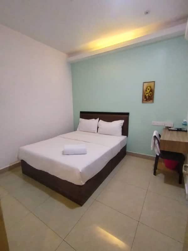 3-Storey Hotel Taman Nusa Bestari
