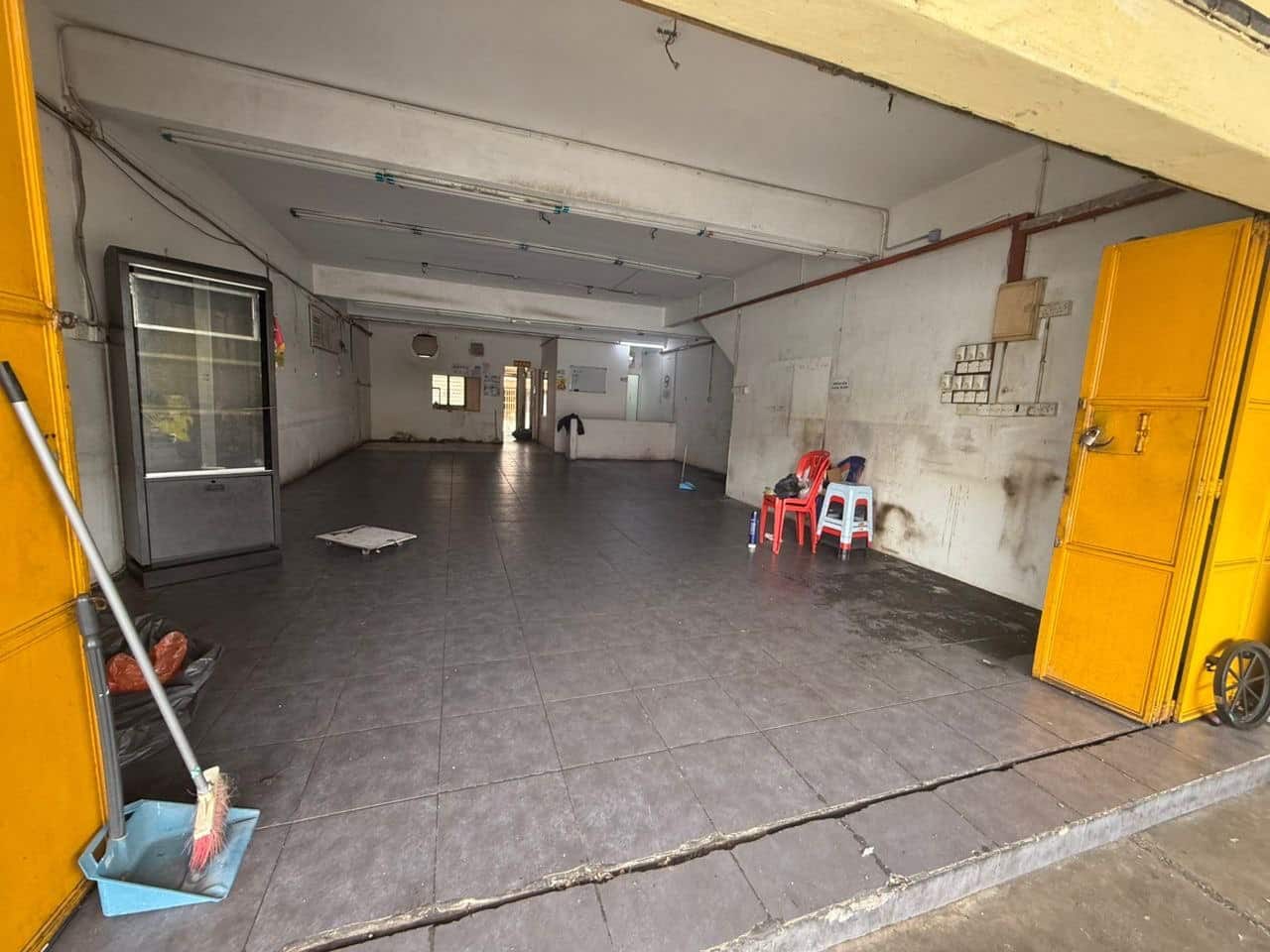 2 storey shop lot Jalan Molek 2/x 1