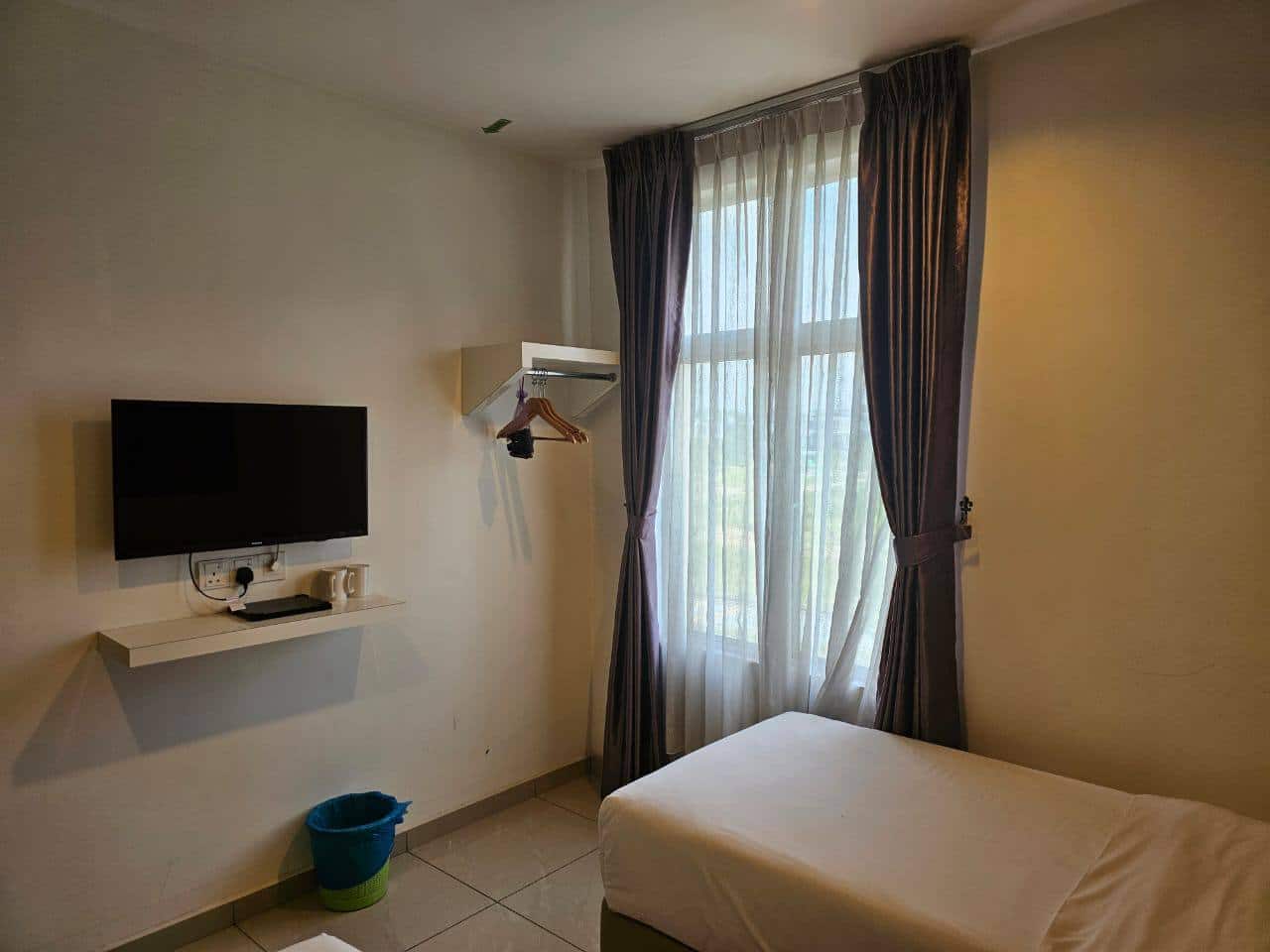 Boutique Hotel Taman Nusa Sentral 5
