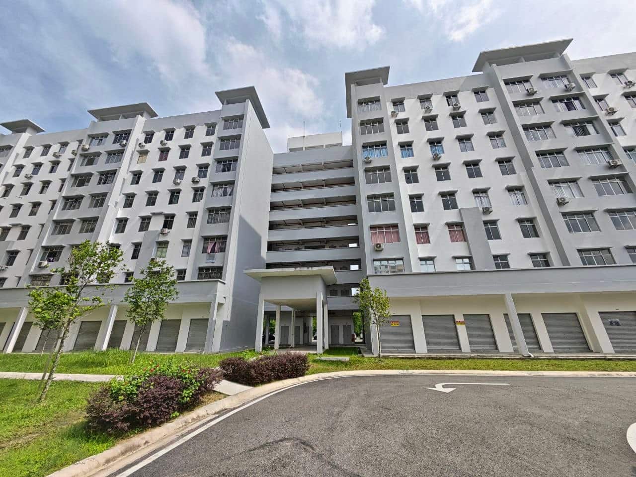 Apartment Jalan Seri Molek Perdana 2 2