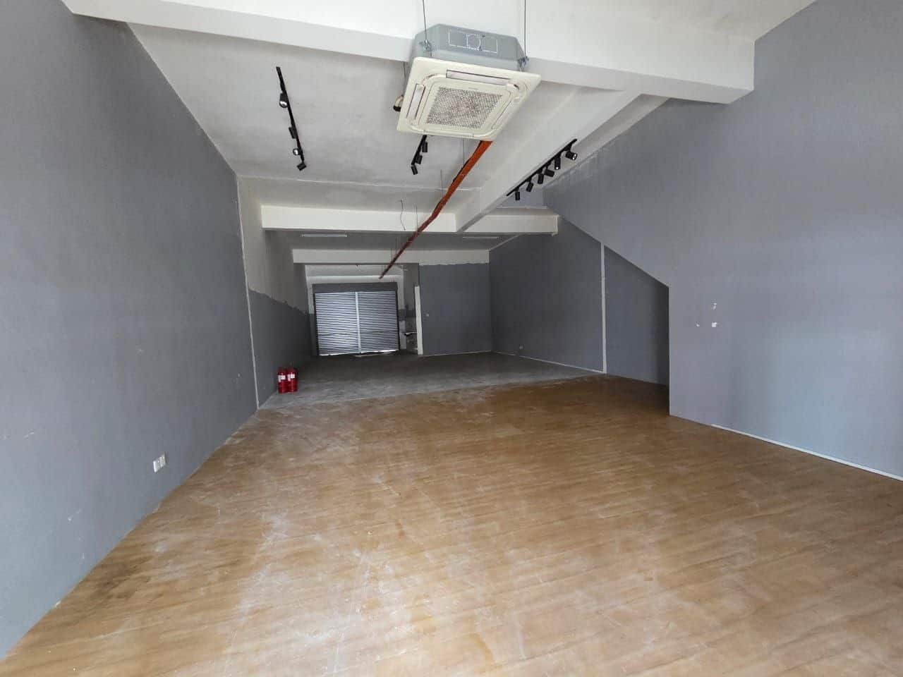 Double storey shoplot Tmn Indahpura Kulai 3