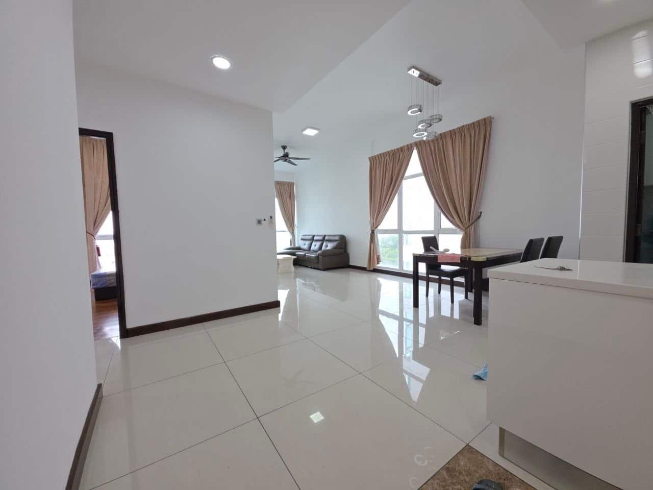 Condo Paragon Residence Straits View 2